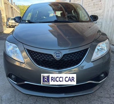 Lancia Ypsilon 1.2 69 CV 5 porte Gold