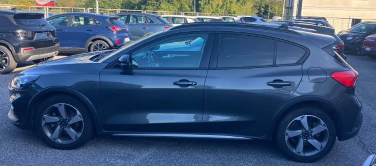 Ford Focus 1.5 EcoBlue 120 CV 5p. ST-Line (6)