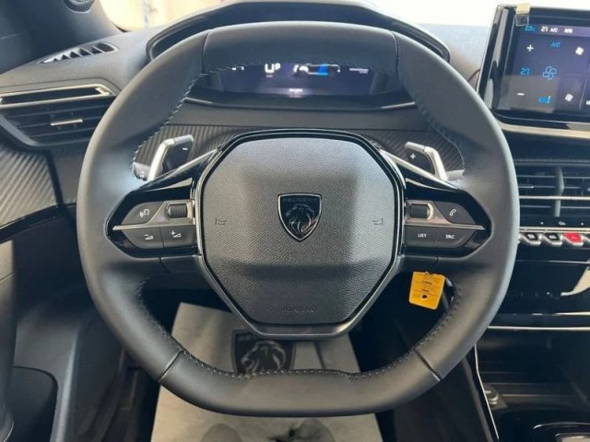 Peugeot 2008 1.2 hybrid Allure 145cv e-dcs6 (10)