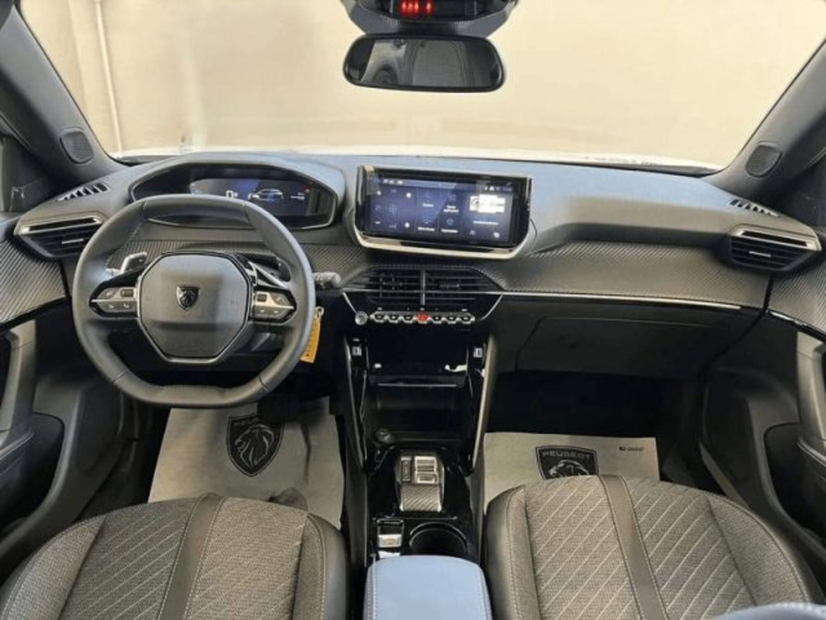 Peugeot 2008 1.2 hybrid Allure 145cv e-dcs6 (9)