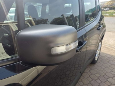 Jeep Renegade 1.3 T4 DDCT Limited (3)