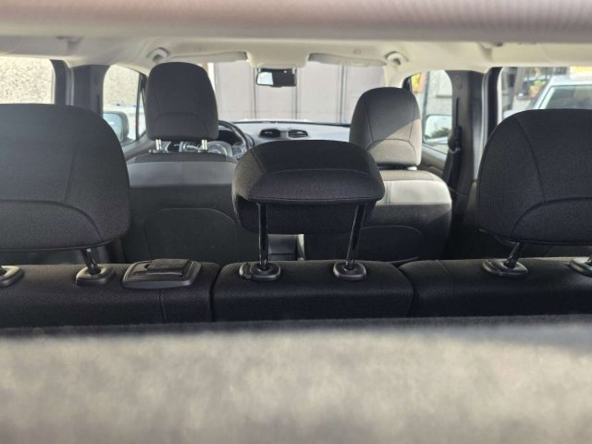 Jeep Renegade 1.3 T4 DDCT Limited (7)