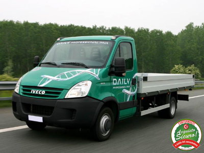 Iveco Daily Telaio 35C12 2.3 Hpi PC-RG Cabinato usata