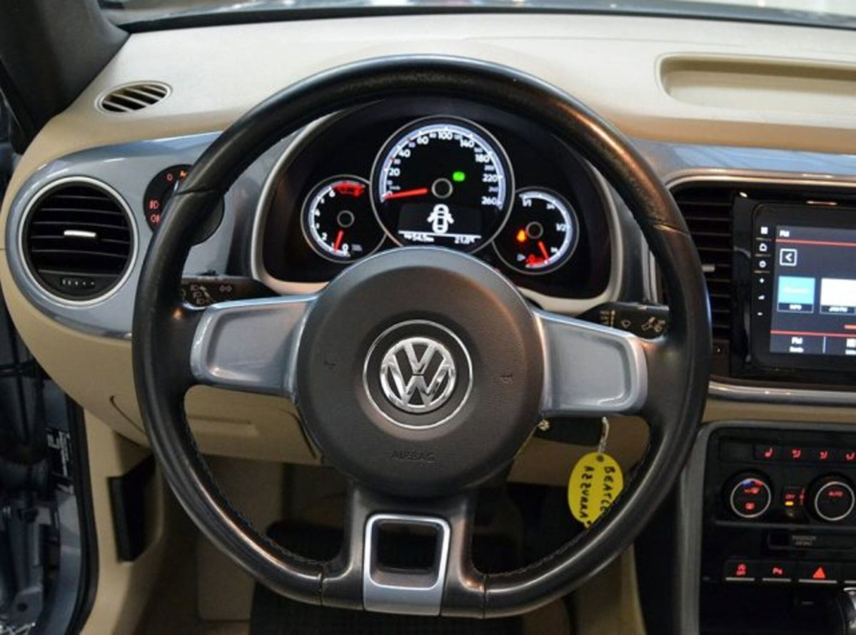 Volkswagen Maggiolino Cabrio 1.2 TSI Design (9)