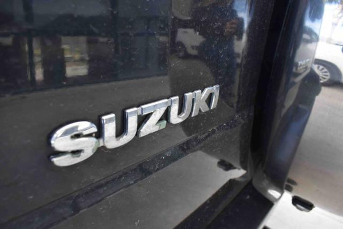 Suzuki Grand Vitara 1.9 DDiS 3 porte Offroad (16)