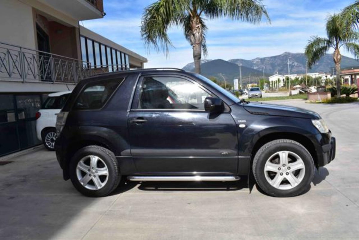 Suzuki Grand Vitara 1.9 DDiS 3 porte Offroad (4)