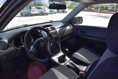 Suzuki Grand Vitara 1.9 DDiS 3 porte Offroad (6)