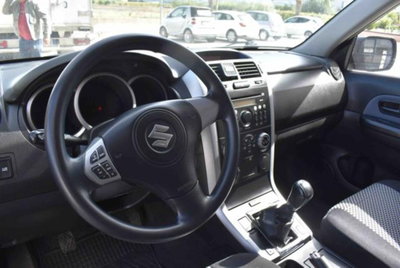 Suzuki Grand Vitara 1.9 DDiS 3 porte Offroad (7)