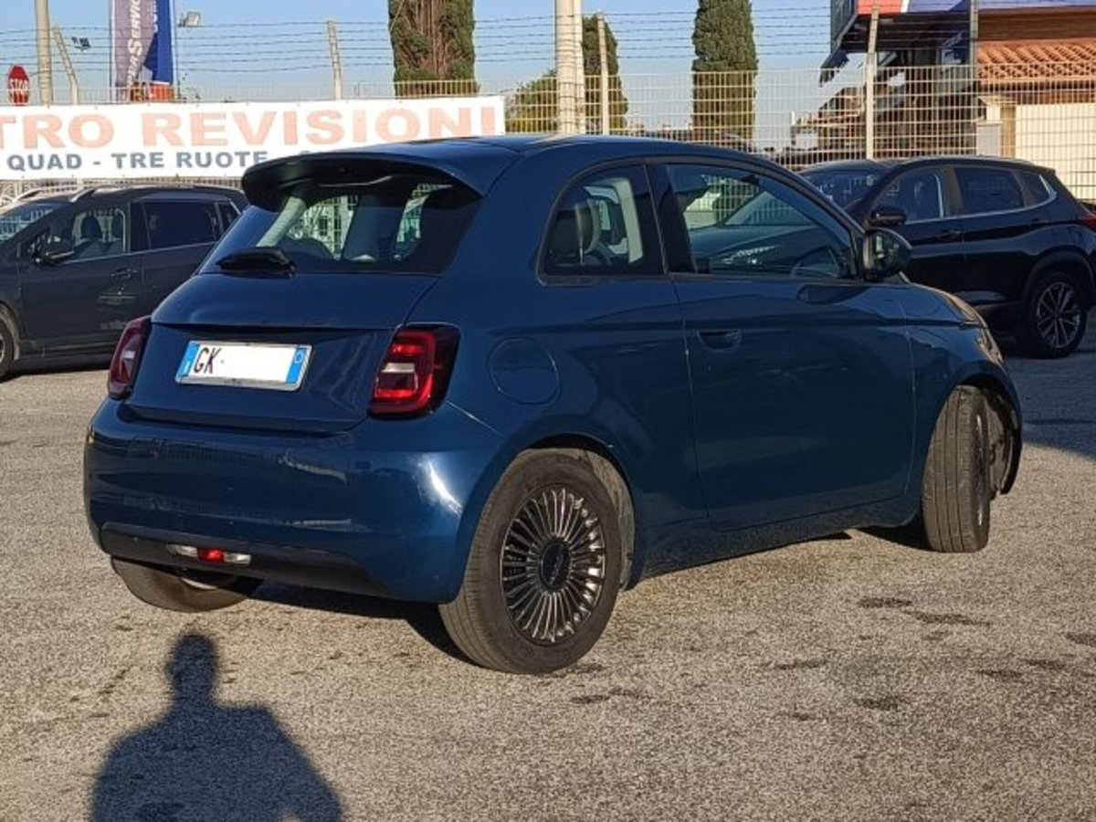 Fiat 500e Icon Berlina 42 kWh (8)