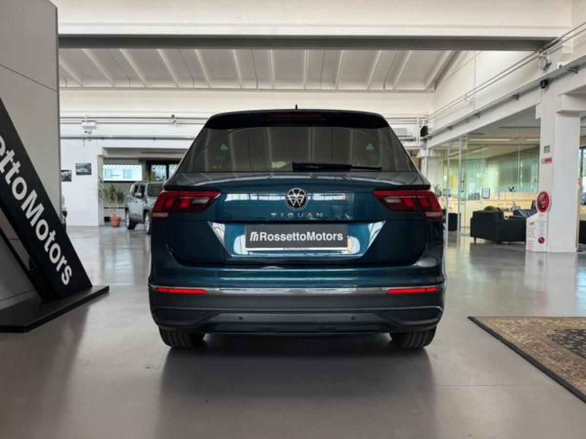 Volkswagen Tiguan 2.0 tdi Life 150cv dsg (4)