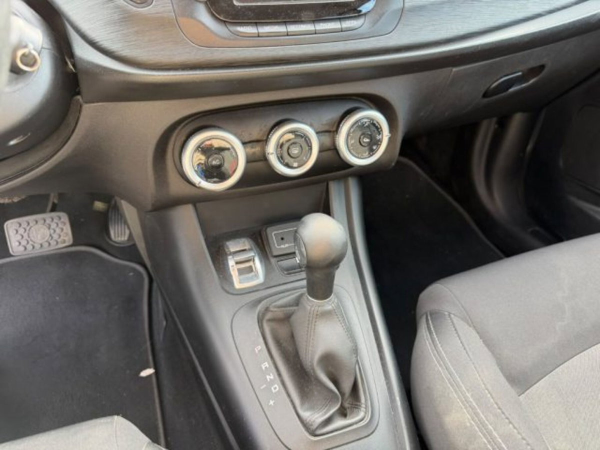 Alfa Romeo Giulietta 1.6 JTDm Business 120cv tct (12)