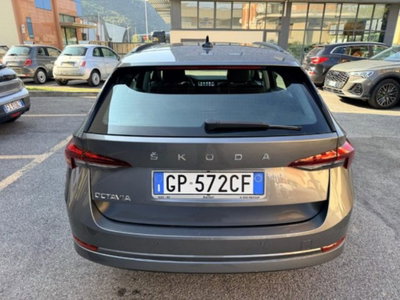 Skoda Octavia Station Wagon 2.0 TDI EVO SCR DSG Wagon Executive (4)