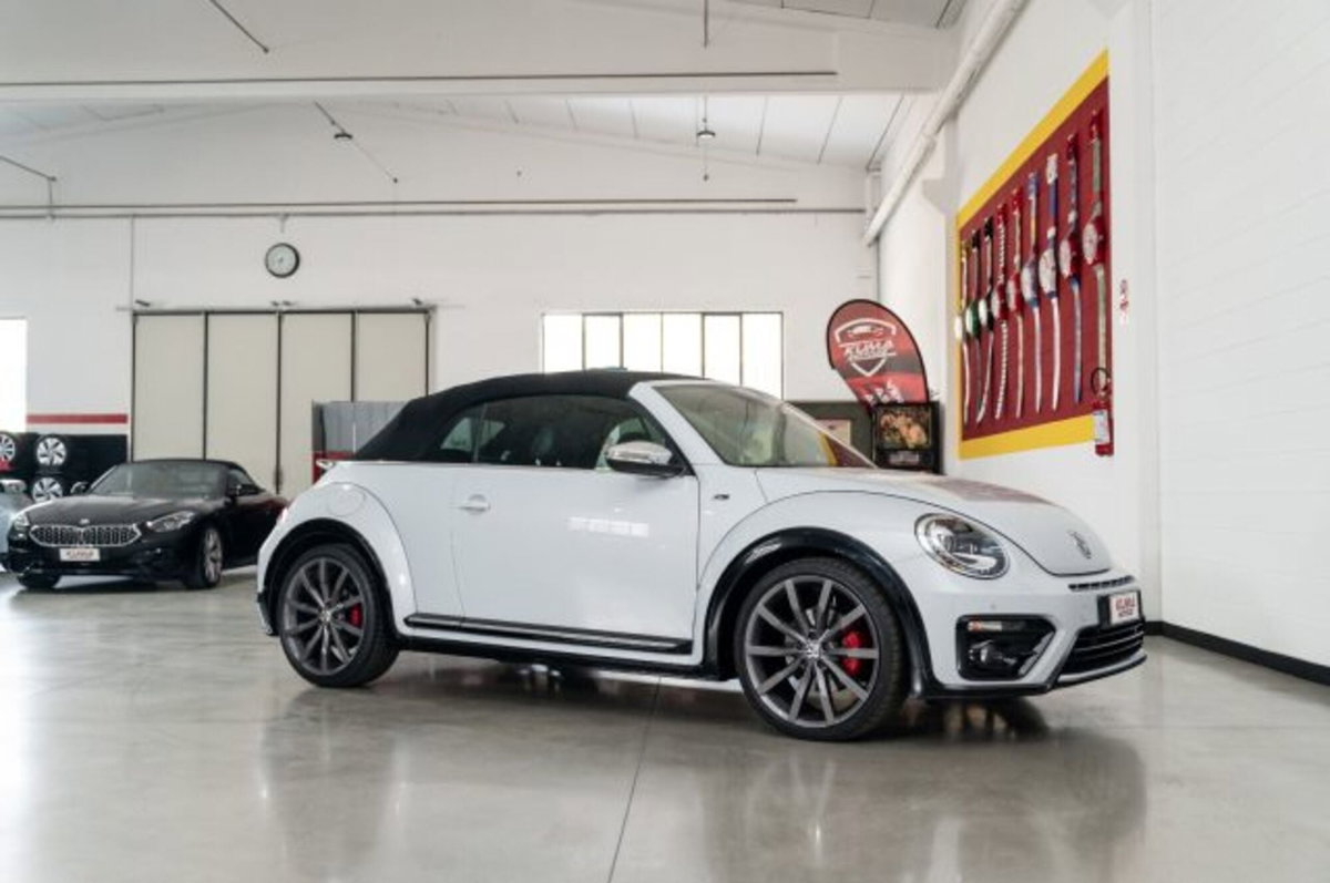 Volkswagen Maggiolino Cabrio 2.0 TSI DSG Sport BlueMotion Technology (13)