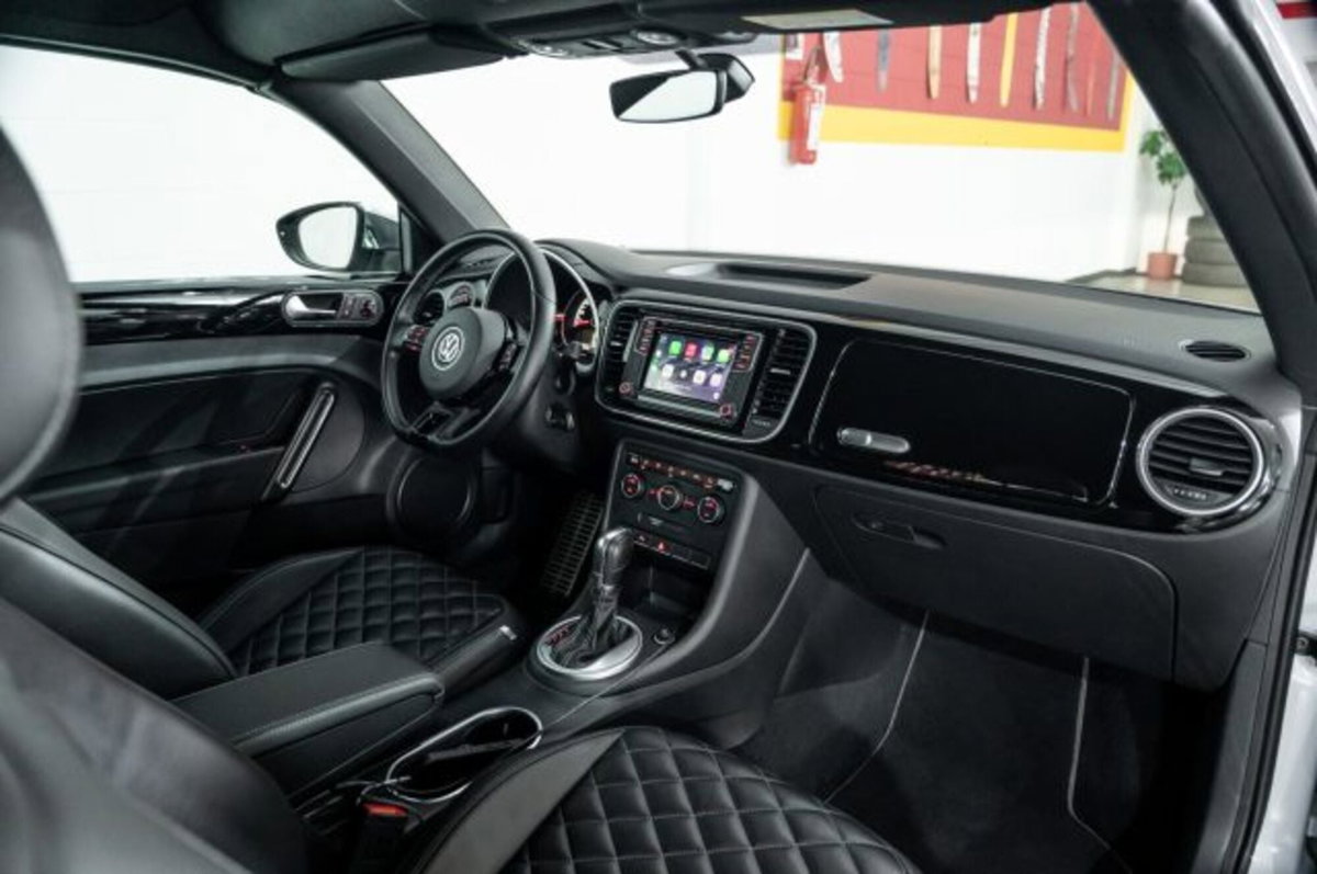 Volkswagen Maggiolino Cabrio 2.0 TSI DSG Sport BlueMotion Technology (17)