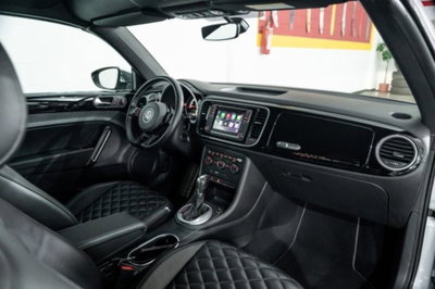 Volkswagen Maggiolino Cabrio 2.0 TSI DSG Sport BlueMotion Technology (17)