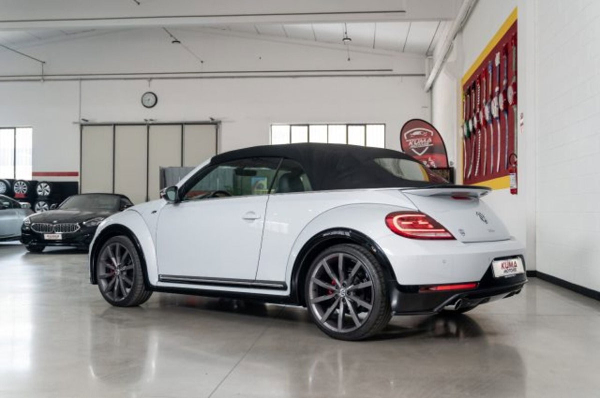 Volkswagen Maggiolino Cabrio 2.0 TSI DSG Sport BlueMotion Technology (4)