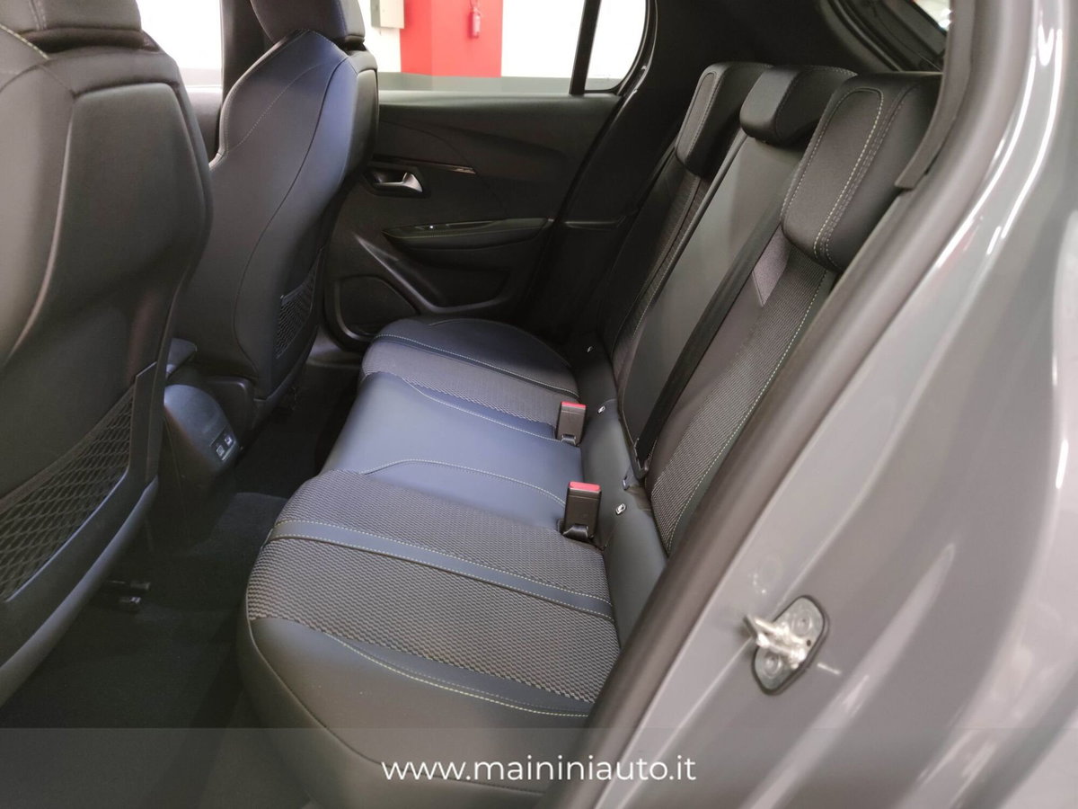 Peugeot 208 motore elettrico 136 CV 5 porte GT (15)
