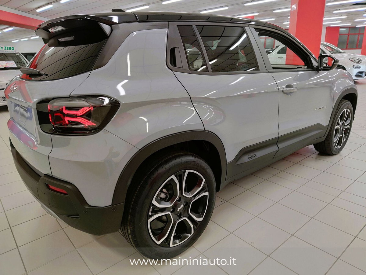 Jeep Avenger 1.2 turbo e-hybrid mhev Summit fwd 110cv edct6 (4)