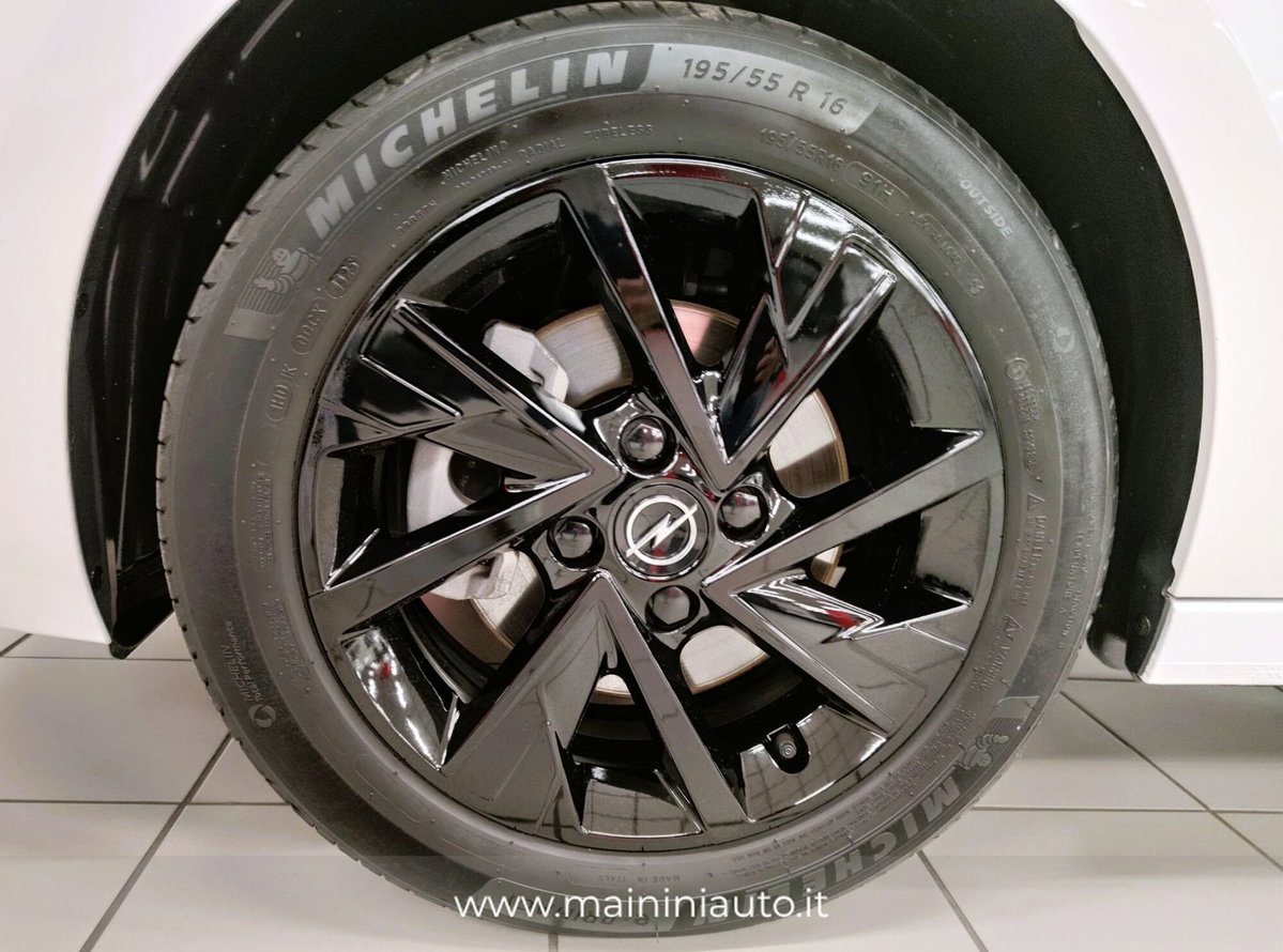 Opel Corsa 1.2 100 CV GS Line (9)