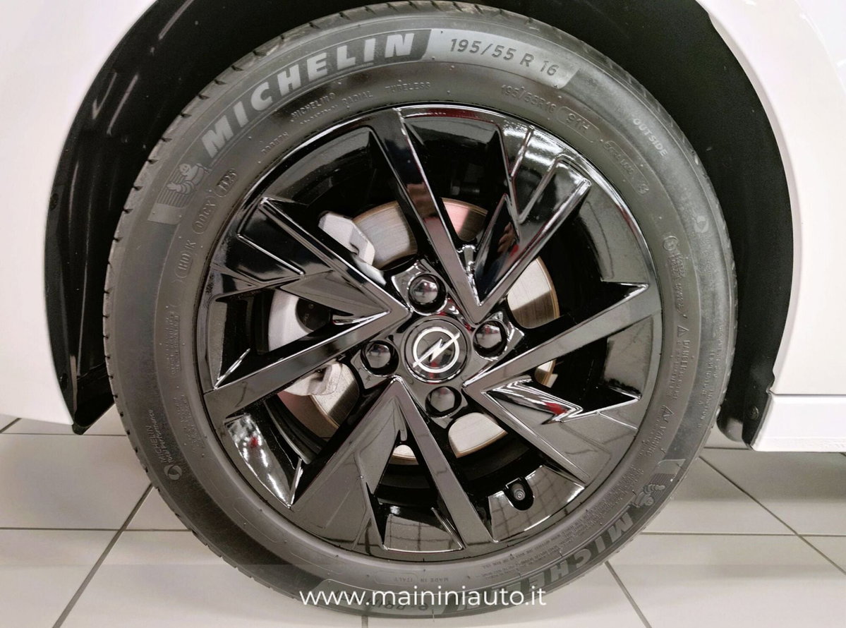Opel Corsa 1.2 100 CV GS Line (9)