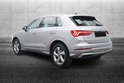 Audi Q3 35 TDI quattro S tronic Business (2)