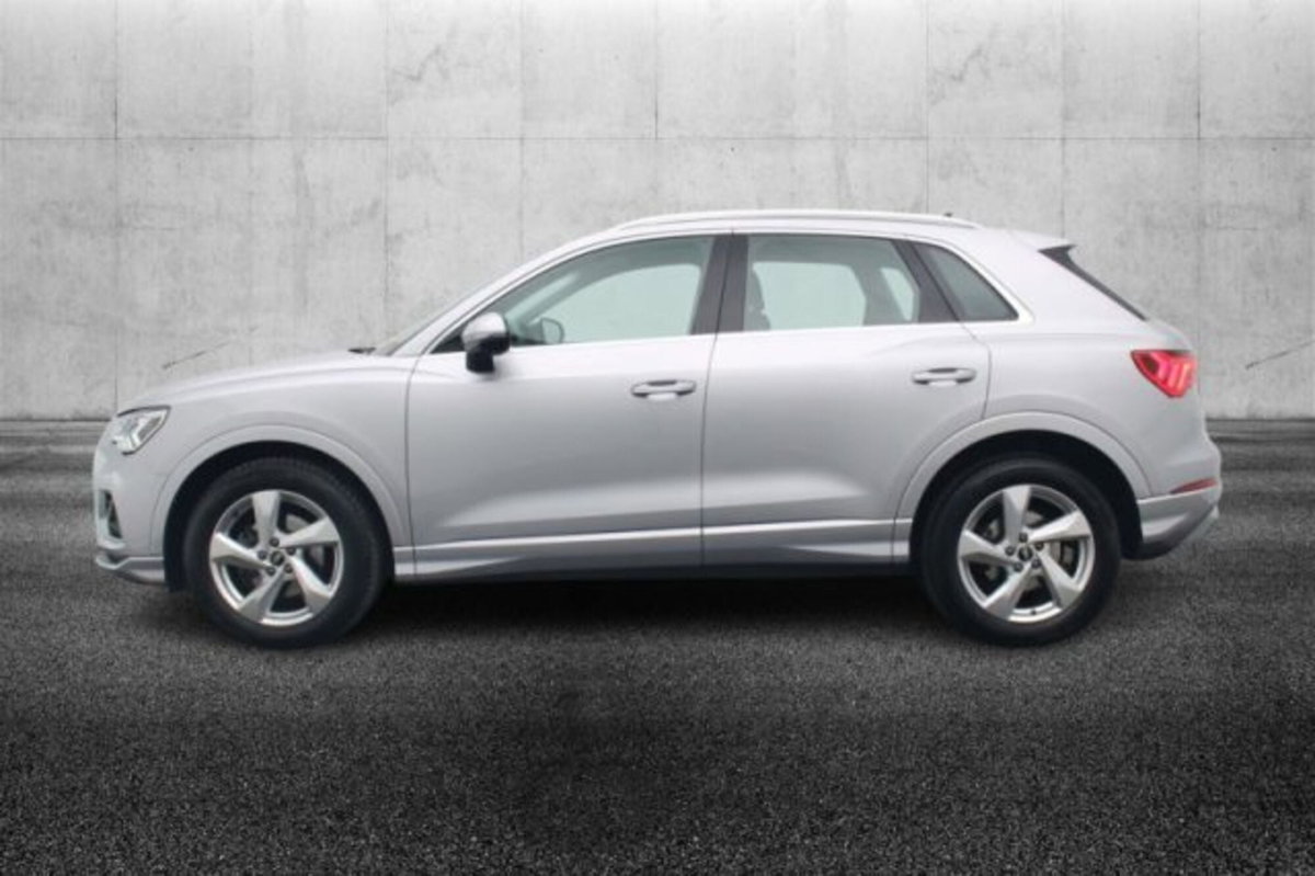 Audi Q3 35 TDI quattro S tronic Business (3)