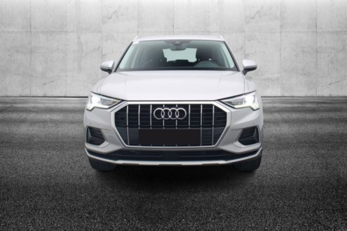 Audi Q3 35 TDI quattro S tronic Business (4)