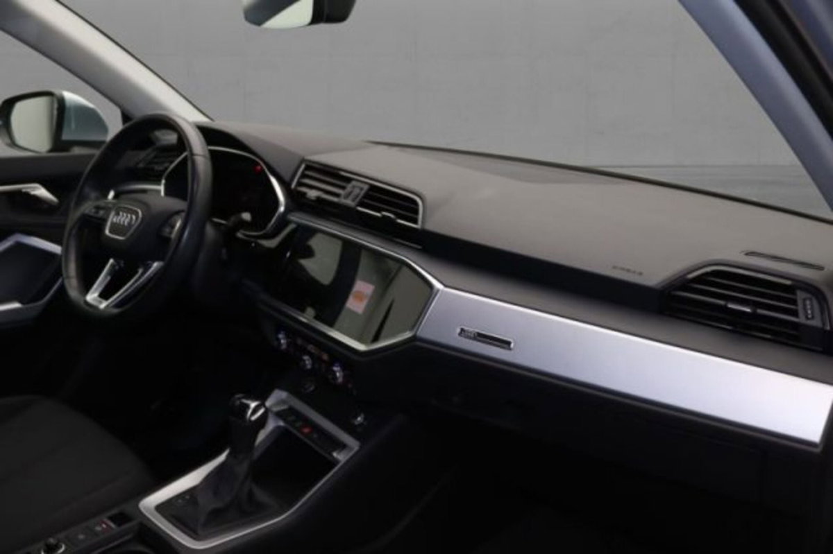 Audi Q3 35 TDI quattro S tronic Business (7)