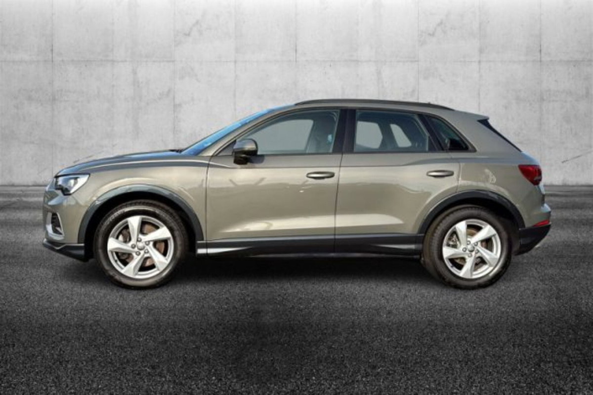 Audi Q3 40 TDI quattro S tronic Business Advanced (4)