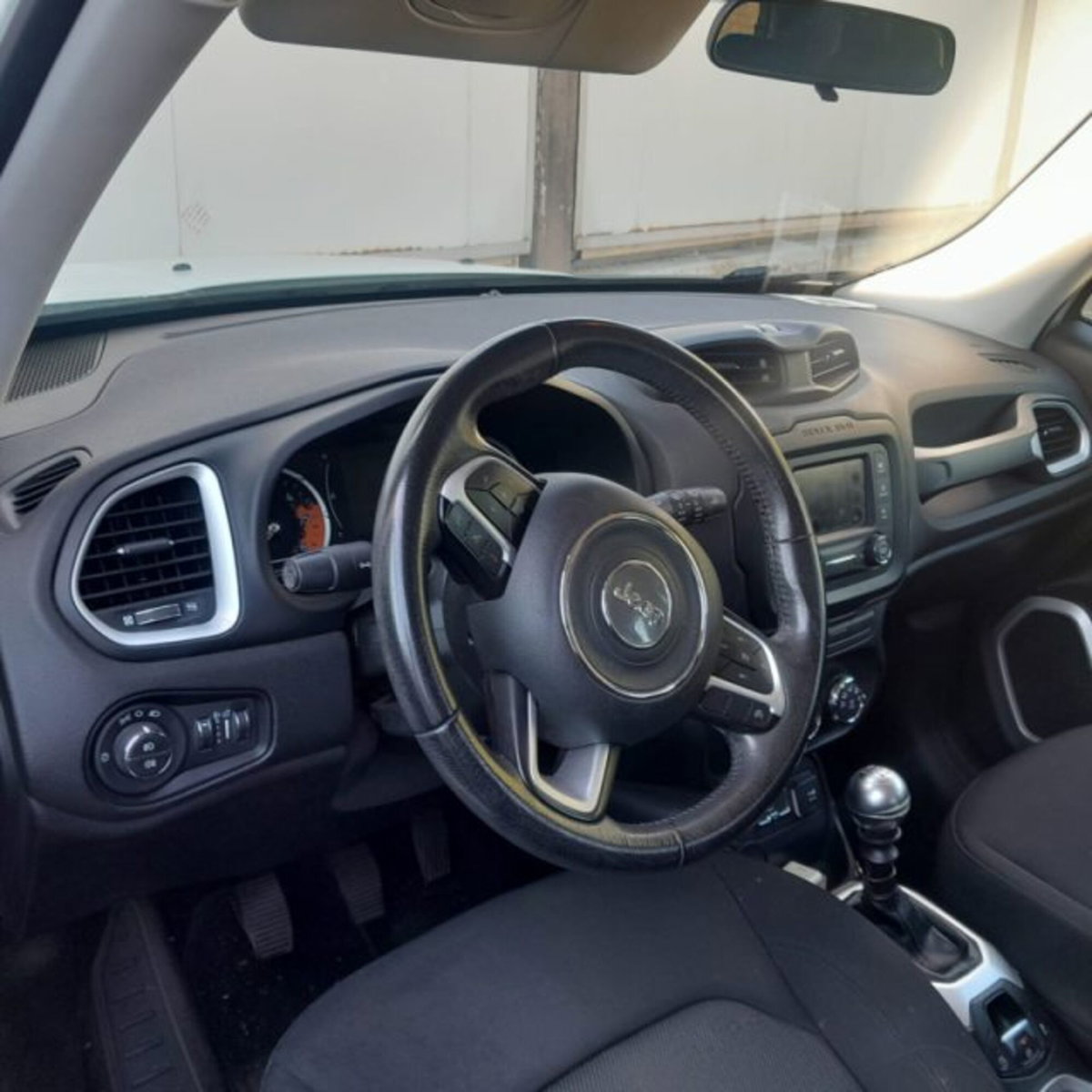 Jeep Renegade 1.6 Mjt 120 CV Longitude (4)