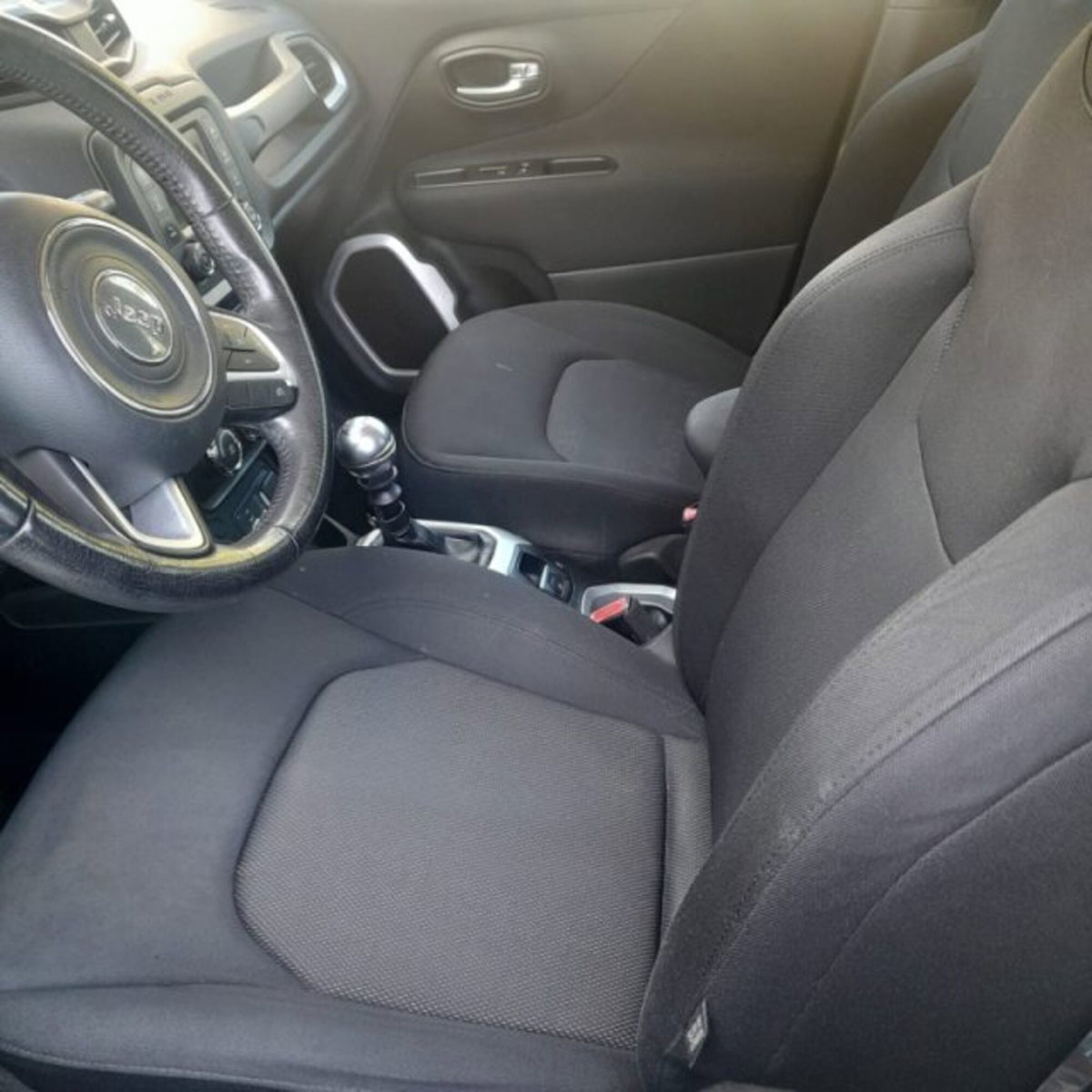 Jeep Renegade 1.6 Mjt 120 CV Longitude (5)