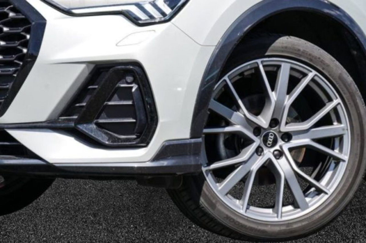 Audi Q3 Sportback 35 TDI quattro S tronic S line edition (6)