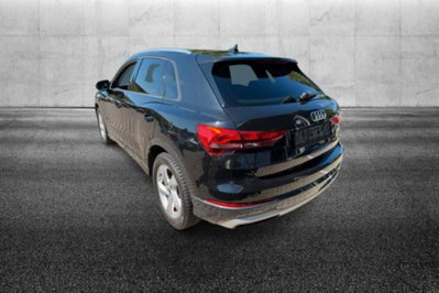 Audi Q3 35 TDI quattro S tronic Business (2)