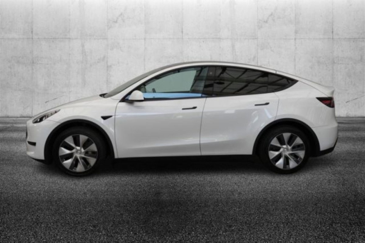 Tesla Model Y rwd (5)