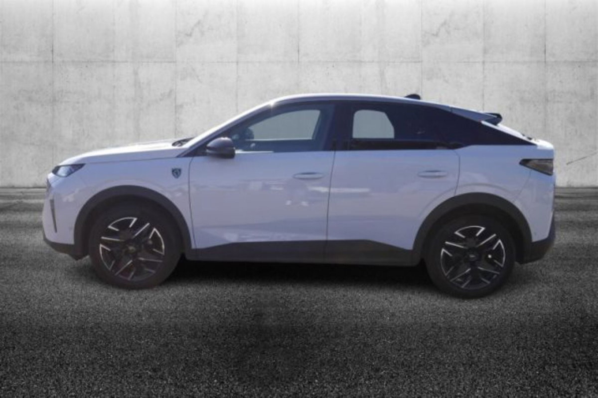 Peugeot 3008 1.2 hybrid 48V GT 136cv e-dcs6 (5)