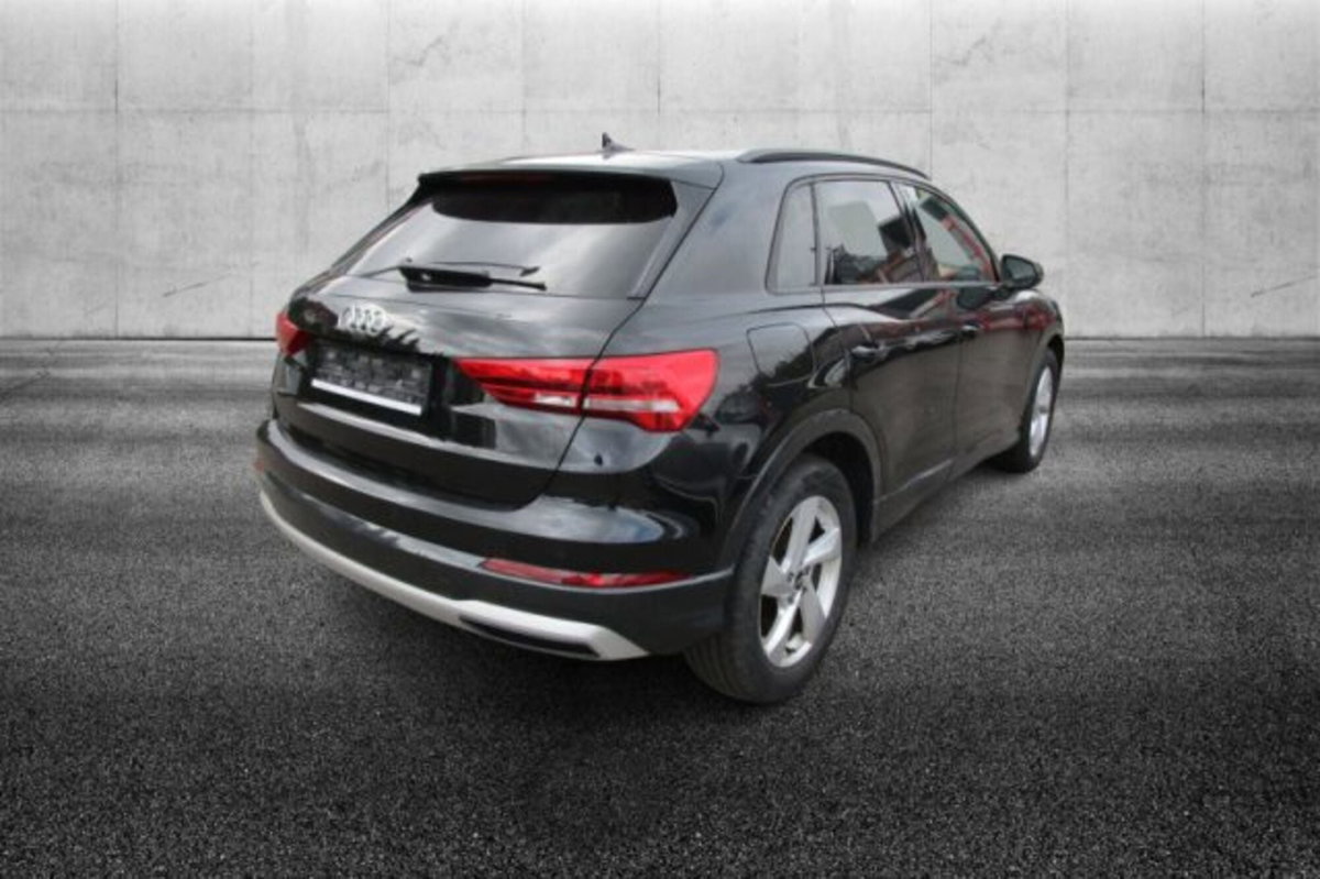 Audi Q3 35 TDI quattro S tronic Business (3)
