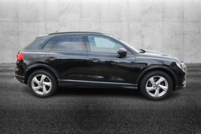 Audi Q3 35 TDI quattro S tronic Business (4)