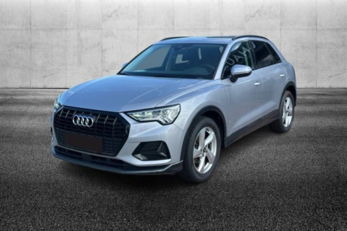 Audi Q3 35 TDI quattro S tronic Business (2)