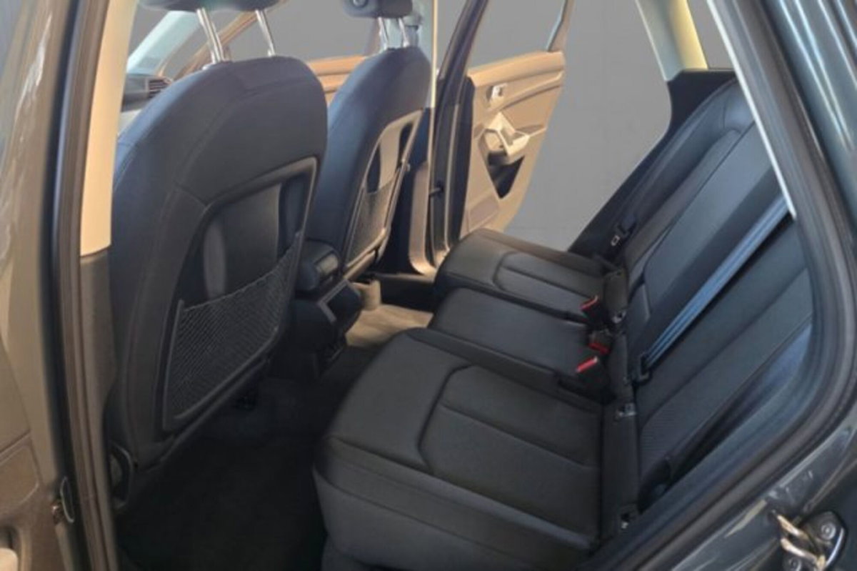 Audi Q3 35 TDI quattro S tronic Business (8)