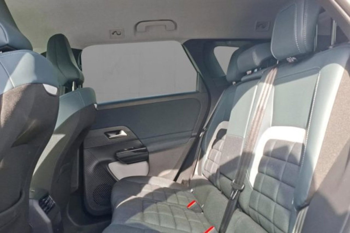 Citroen C5 Aircross 1.2 hybrid Plus 136cv e-dcs6 (7)
