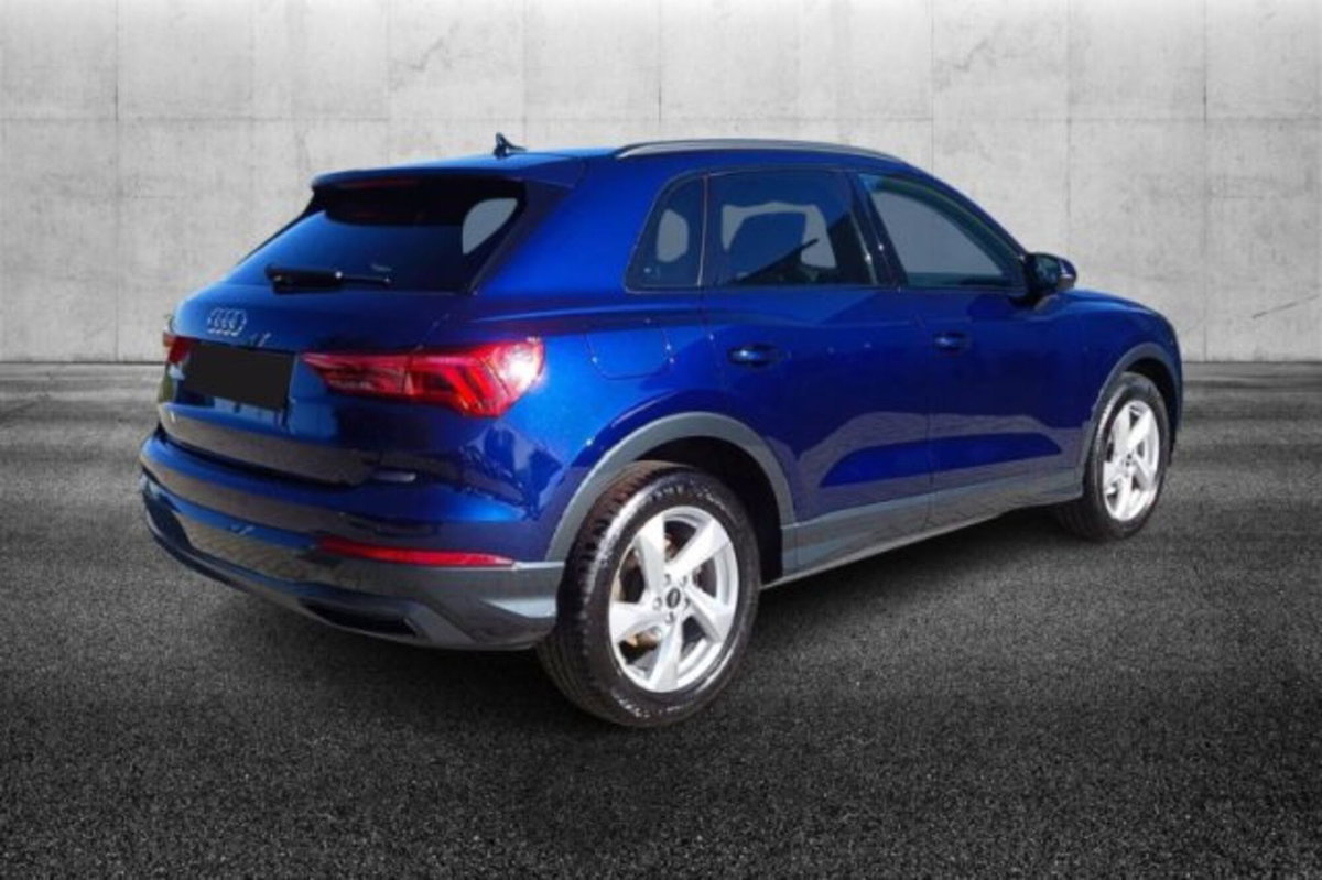 Audi Q3 35 TDI quattro S tronic Business Advanced (4)