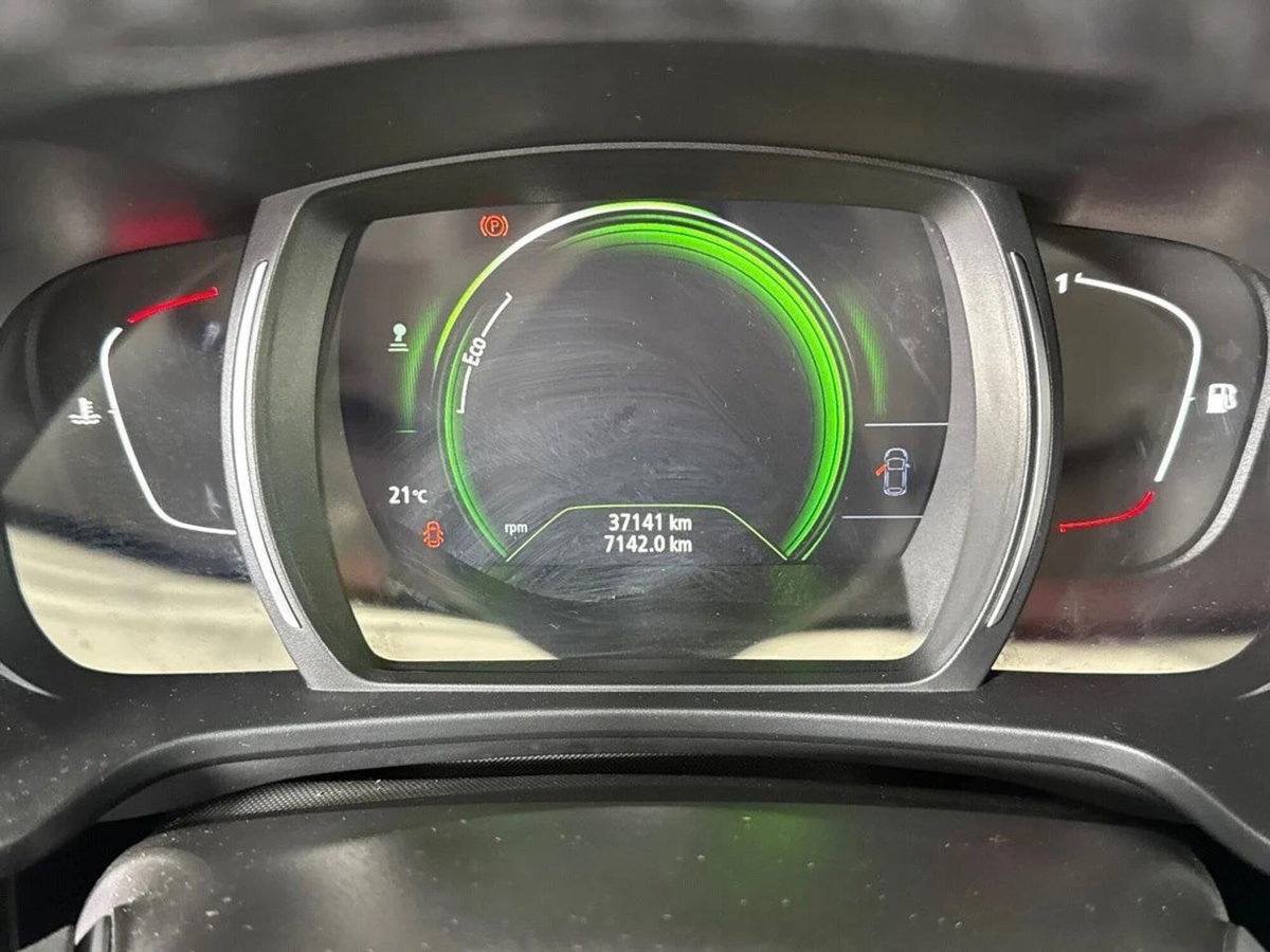 Renault Kadjar 8V 110CV Energy Zen (12)