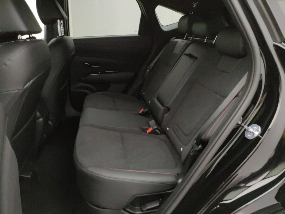 Hyundai Tucson 1.6 hev Xtech 2wd 239cv auto (10)