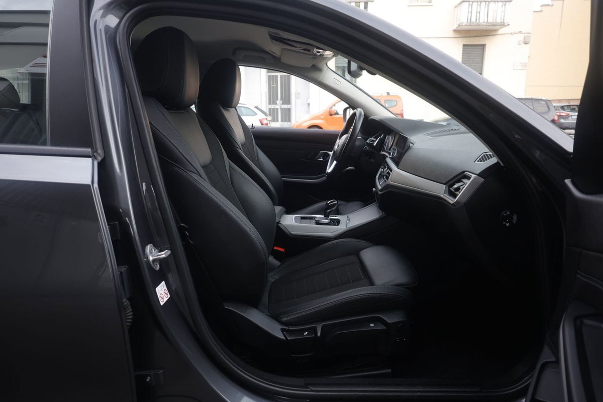 BMW Serie 3 Touring 318d  mhev 48V auto (13)