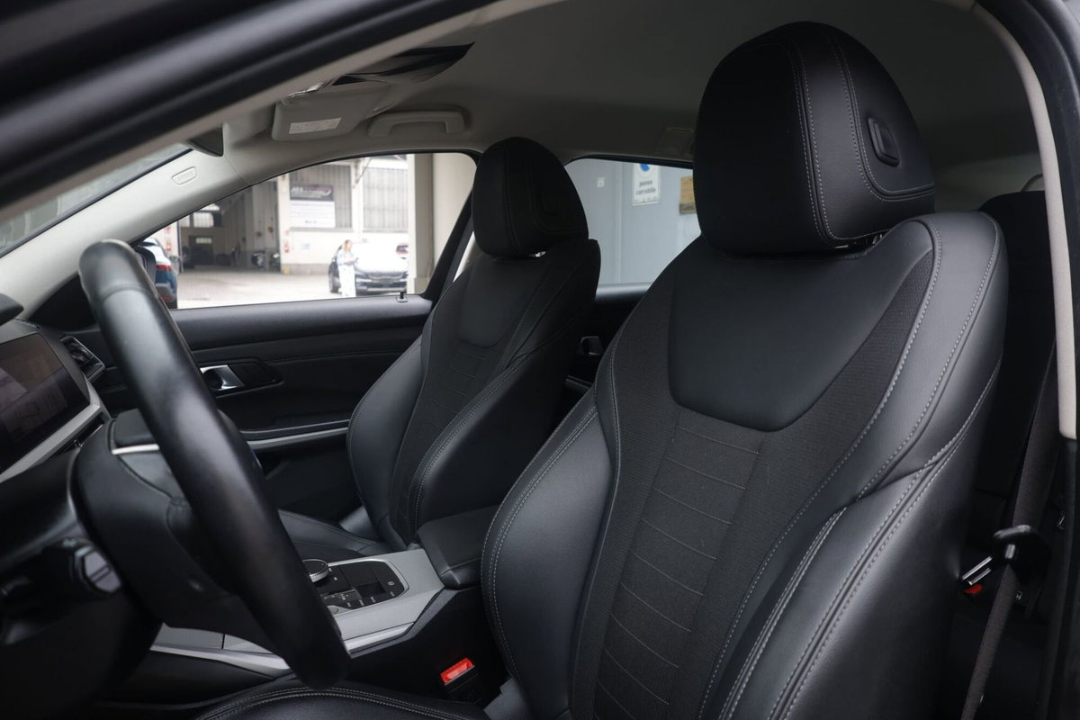 BMW Serie 3 Touring 318d  mhev 48V auto (18)