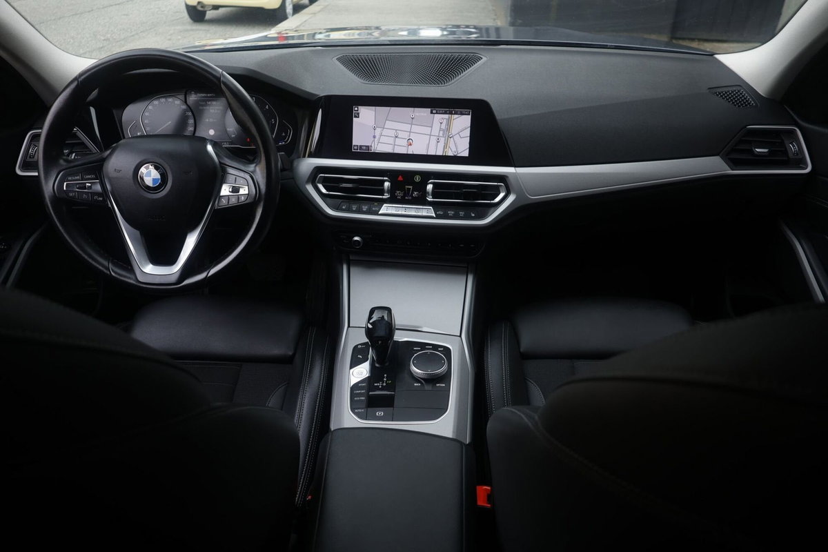 BMW Serie 3 Touring 318d  mhev 48V auto (2)