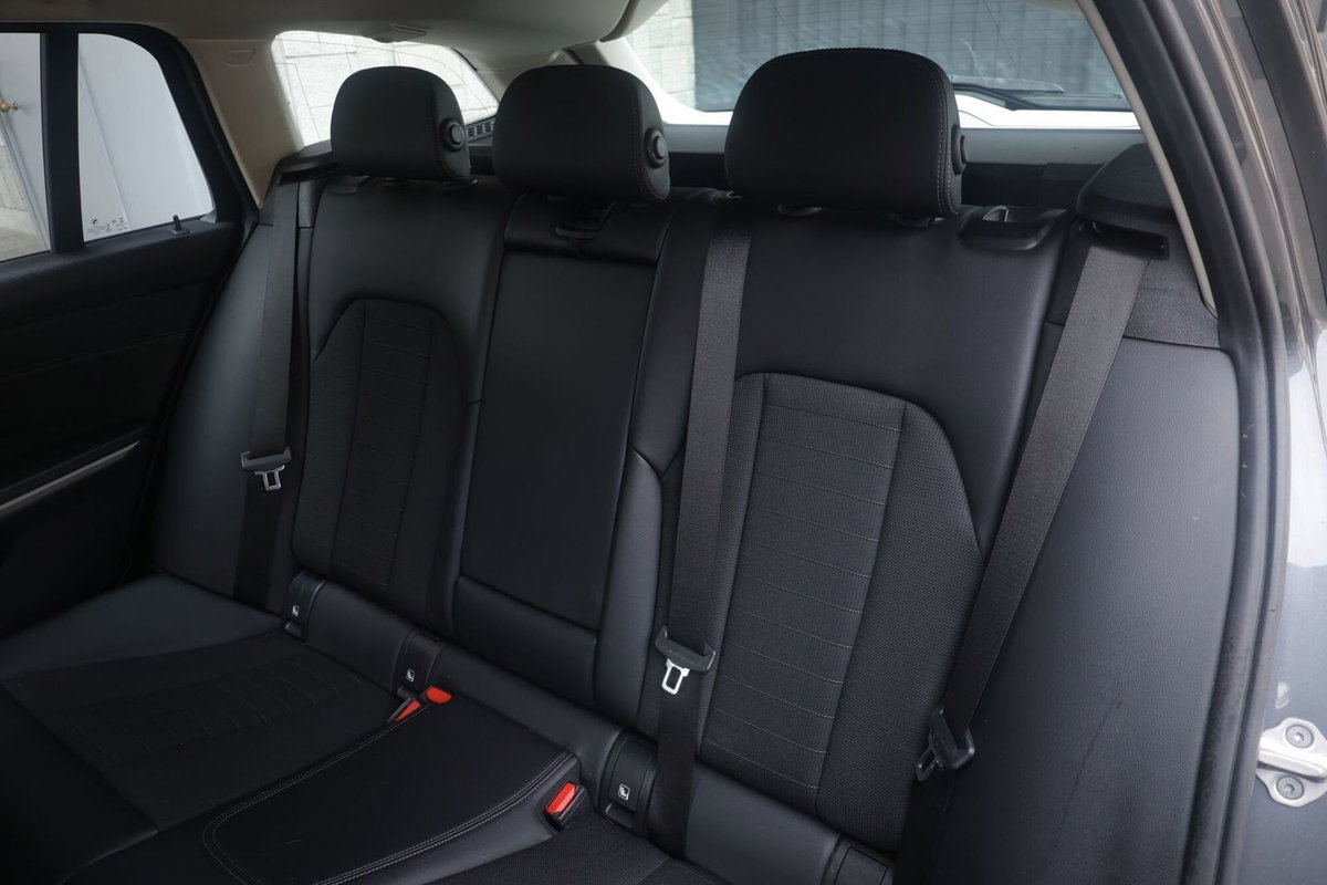 BMW Serie 3 Touring 318d  mhev 48V auto (3)