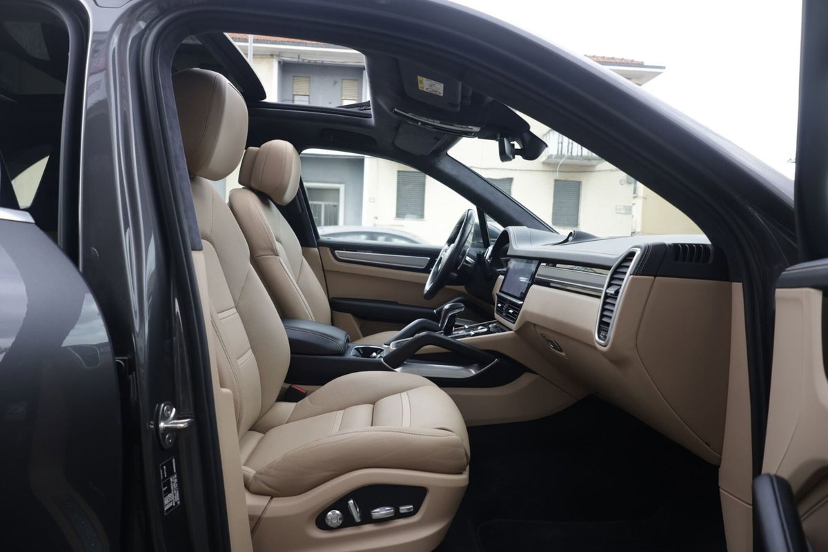 Porsche Cayenne 4.0 V8 Turbo (14)