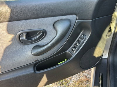 Peugeot 406 CC 16V cat (17)