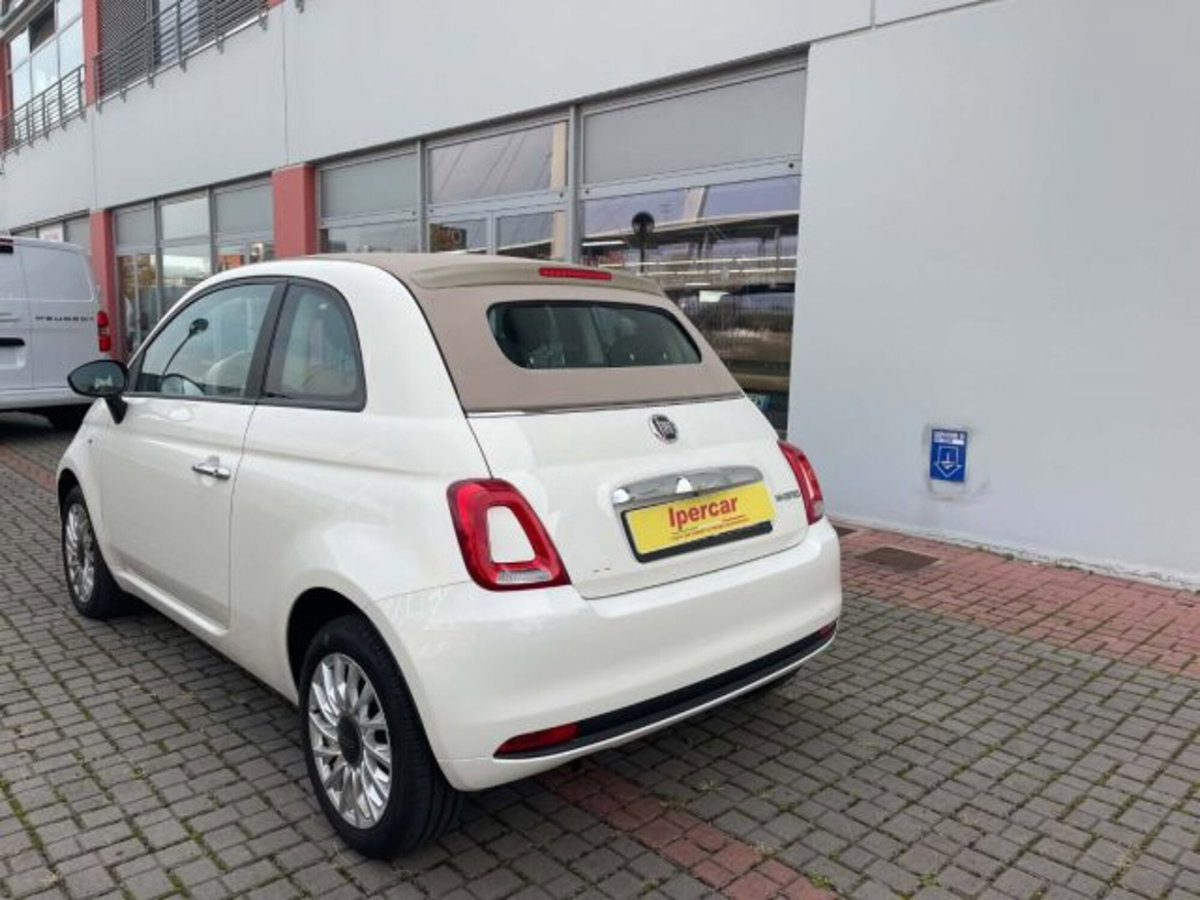 Fiat 500 Cabrio 1.0 Hybrid Red (6)